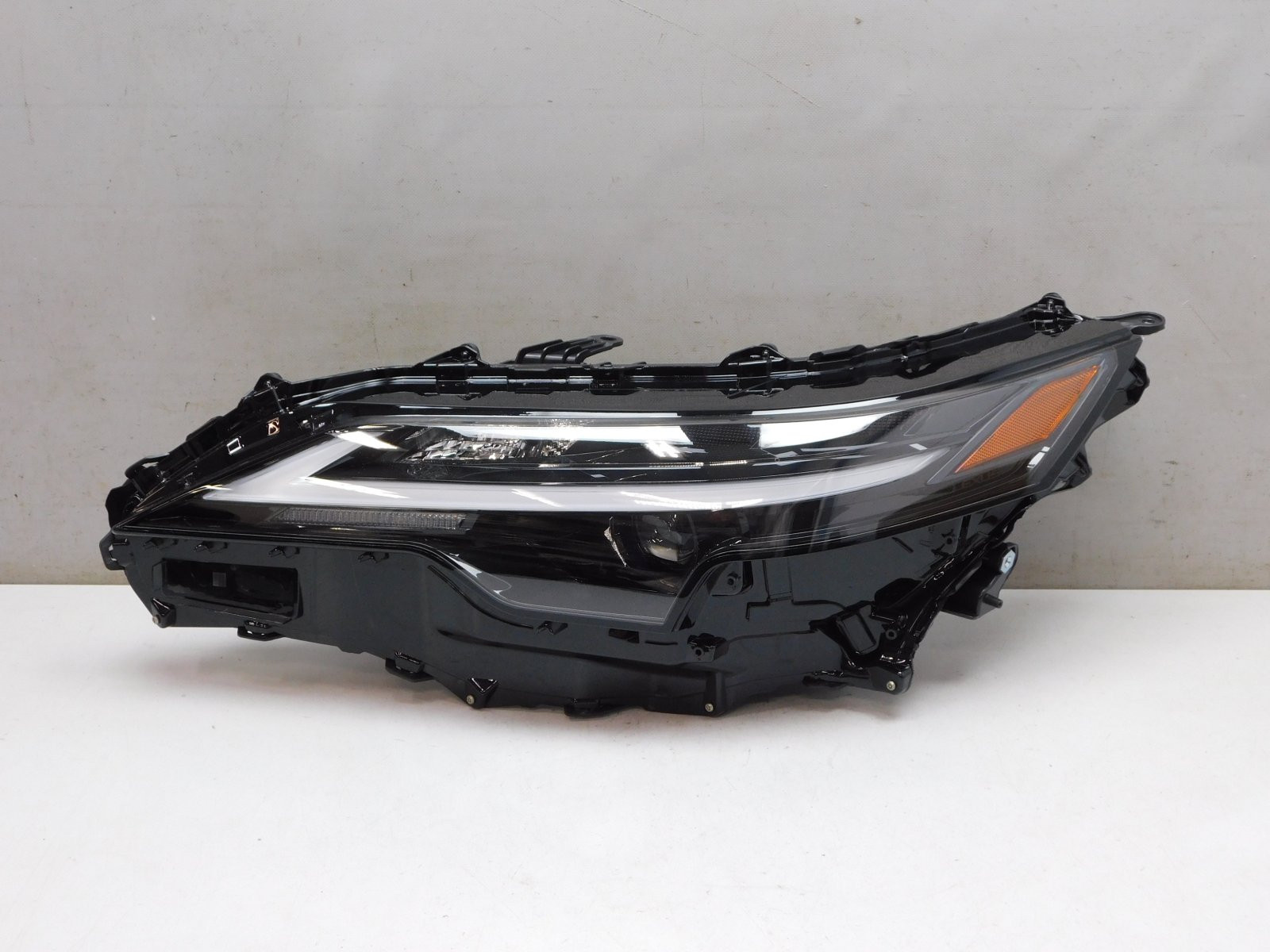 Фара левая Lexus RX V 2022>