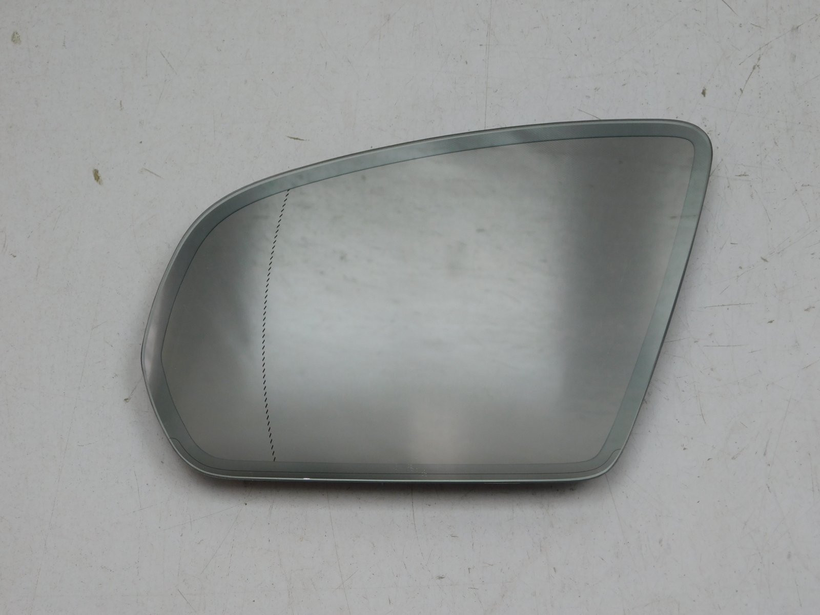 Стекло зеркала левого Mercedes-Benz E-Klasse W213 2016>