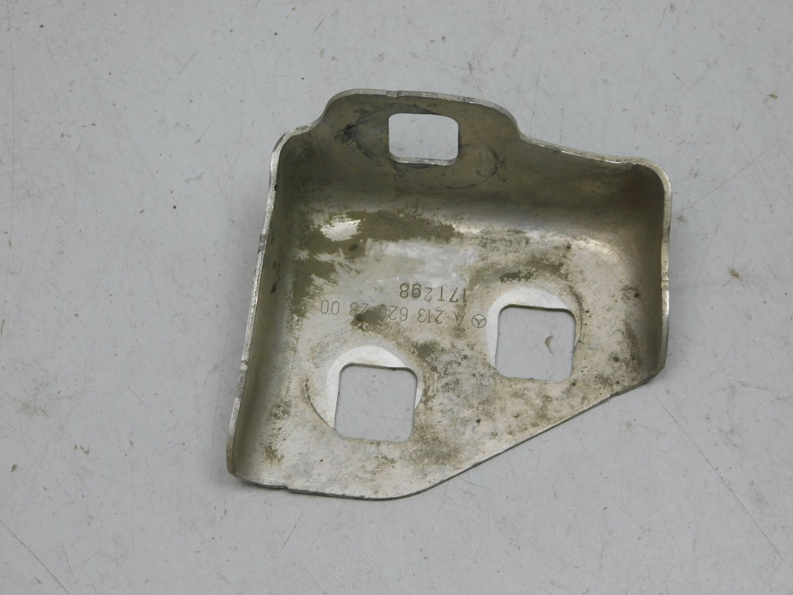 Кронштейн фары Mercedes-Benz E-Klasse W213 2016>