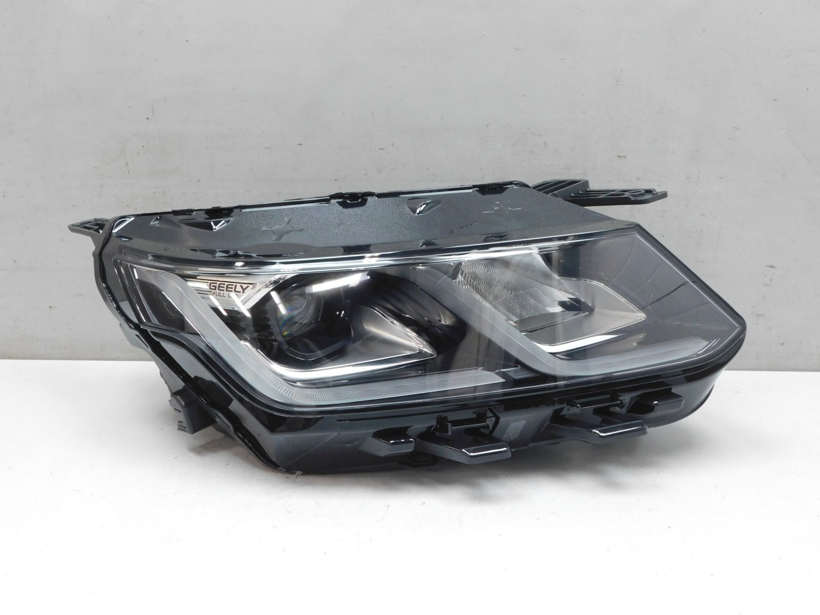 Фара правая Geely Coolray I 2020>