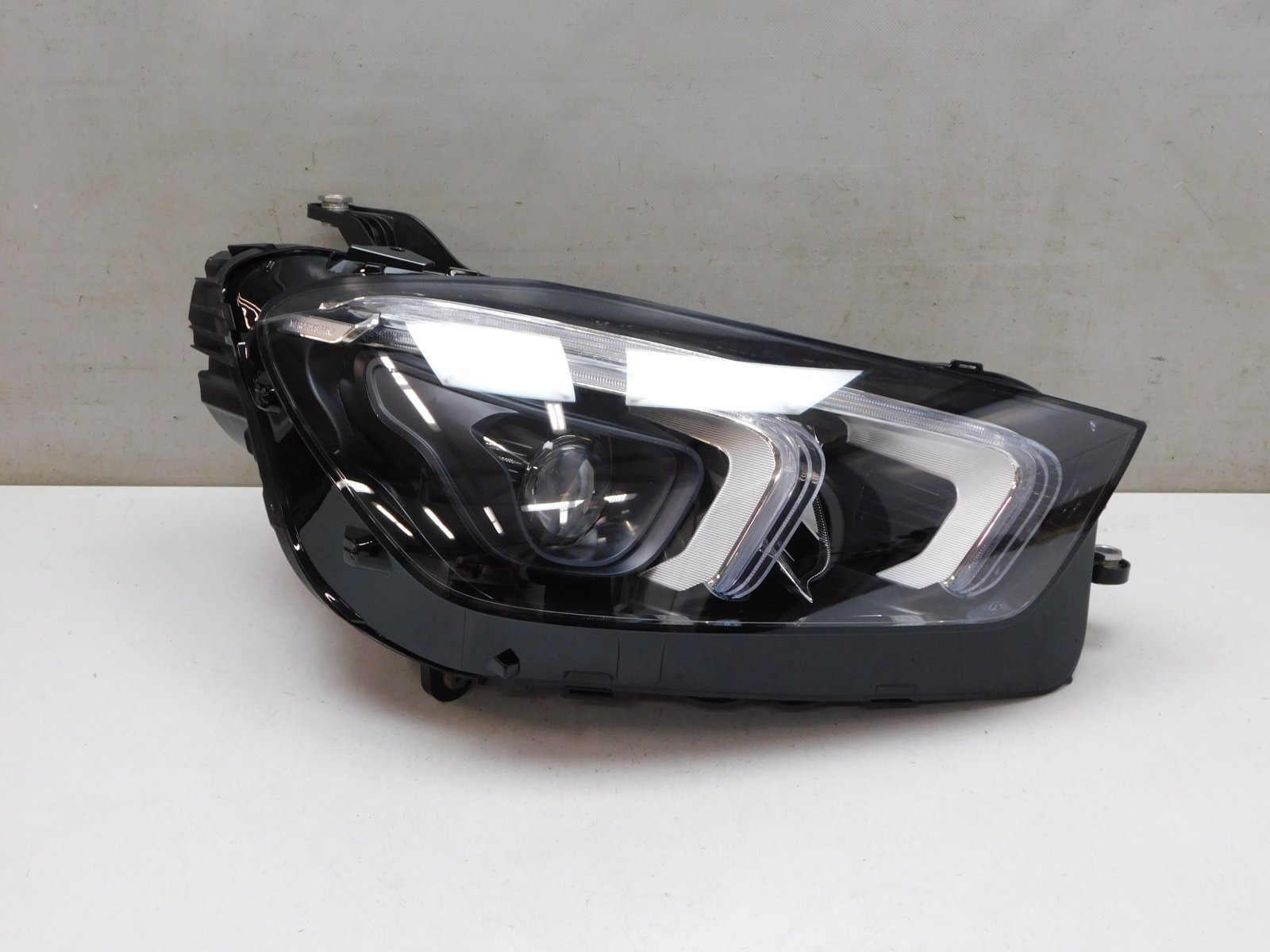 Фара правая Mercedes-Benz GLE W167 2018>