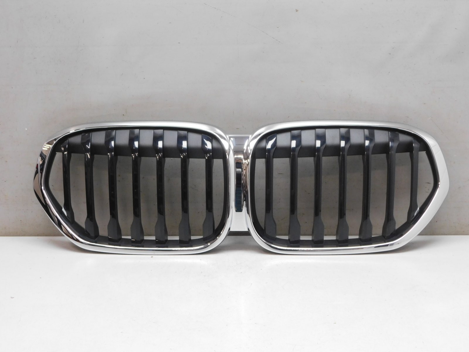 Решетка радиатора BMW X1 F48 2015>