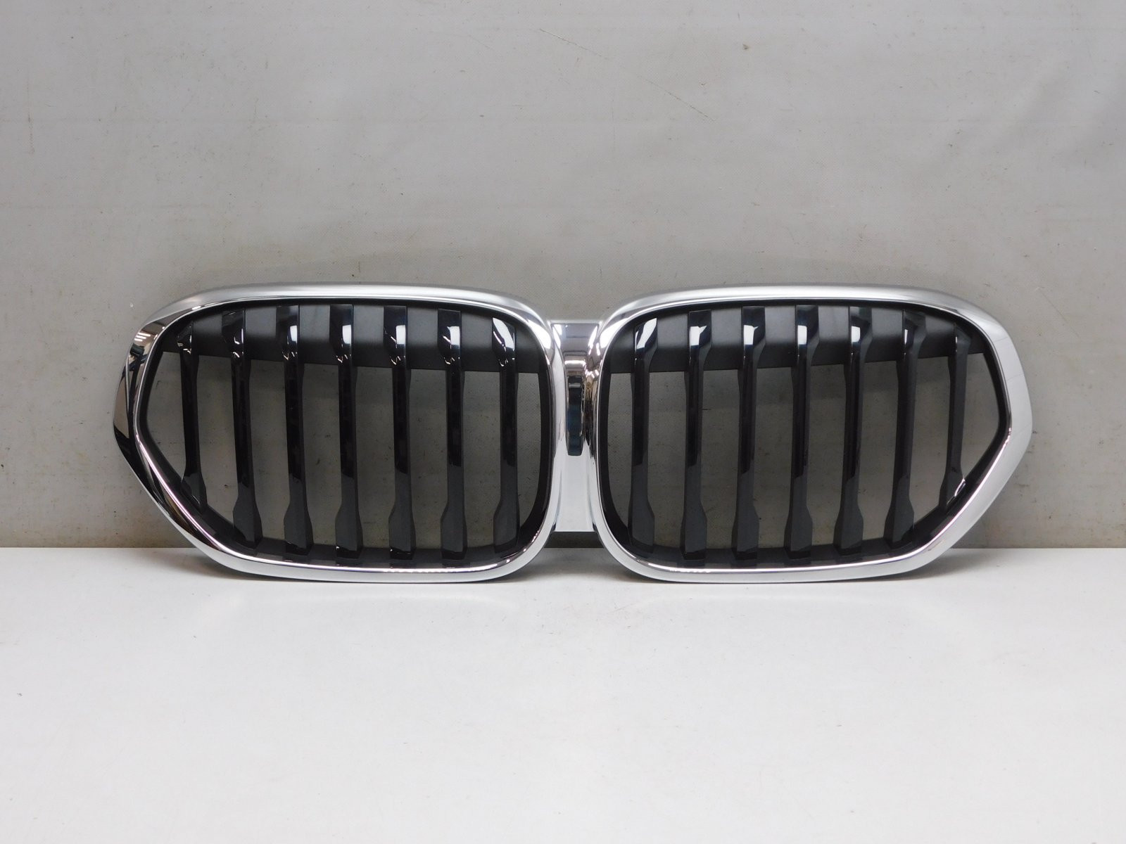 Решетка радиатора BMW X1 F48 2015>