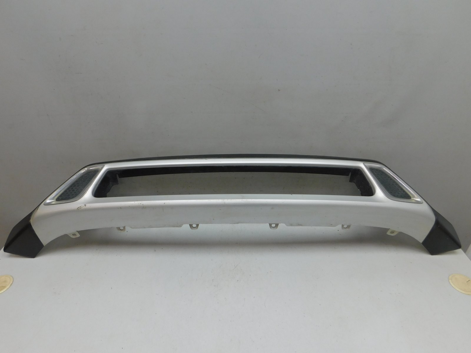 Накладка переднего бампера Mitsubishi Outlander 2012>