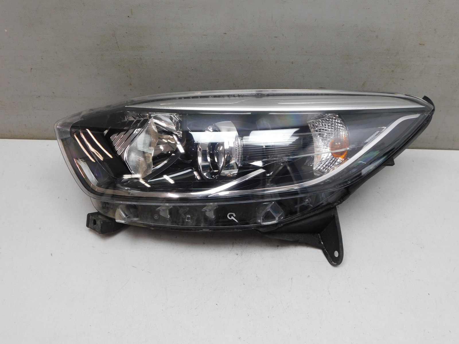 Фара левая Renault Kaptur 2016>