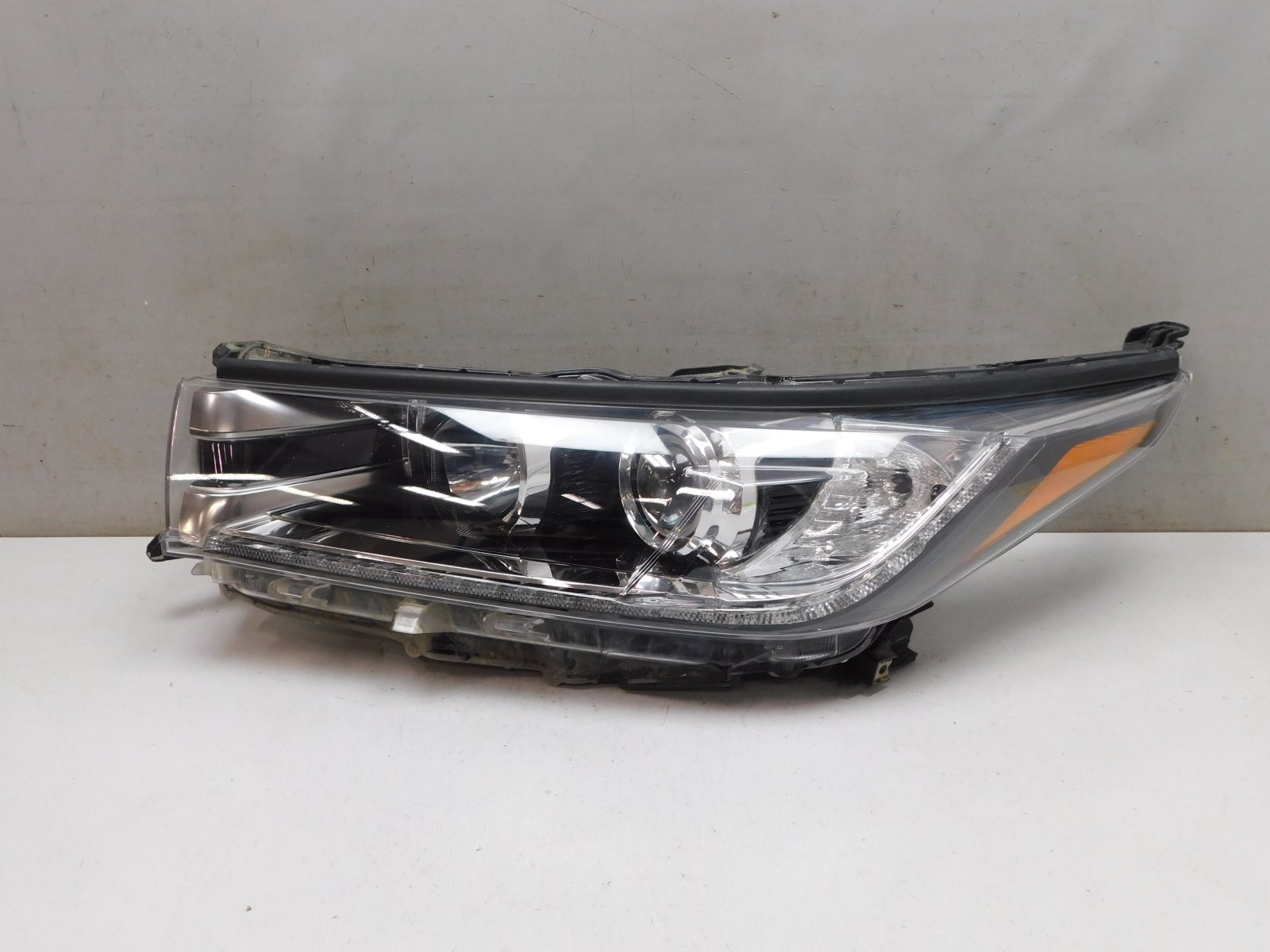 Фара левая Toyota Highlander III 2013>