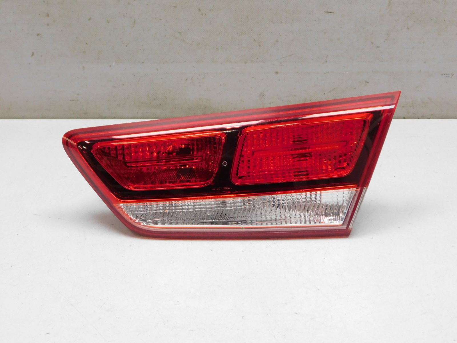Фонарь задний внутренний правый Kia Optima IV 2016>