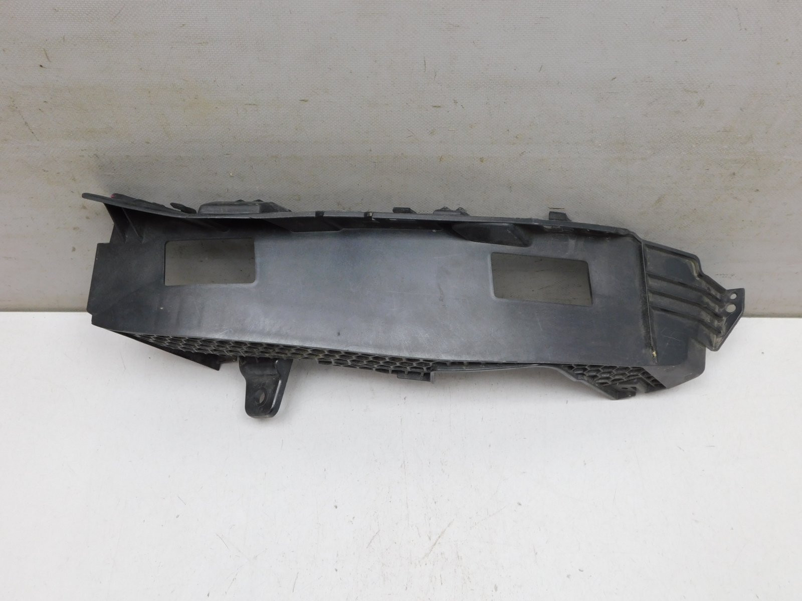 Крепеж фары Geely Tugella 2020>