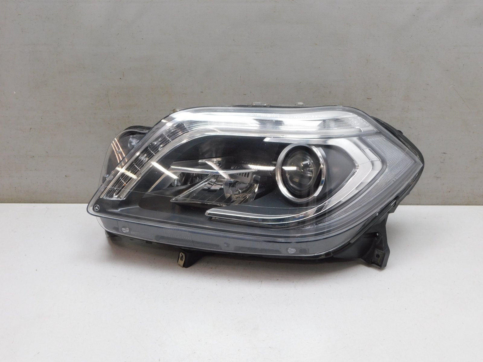 Фара левая Mercedes-Benz GL/GLS-klasse X166 2012>