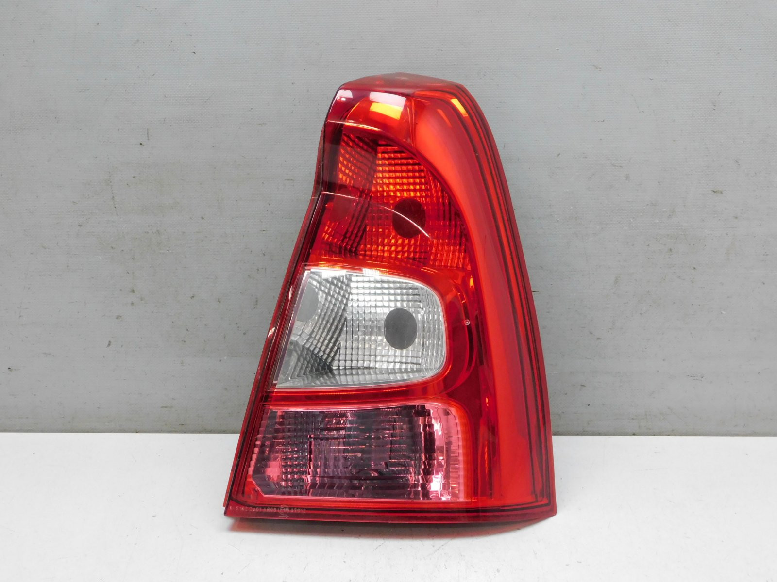 Фонарь задний правый Renault Logan 2005>